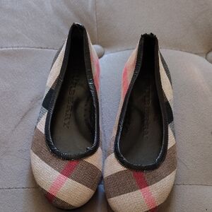 Burberry KidsPlaid Flats - Black, Brown, Red Size 27 Equivalent 10c